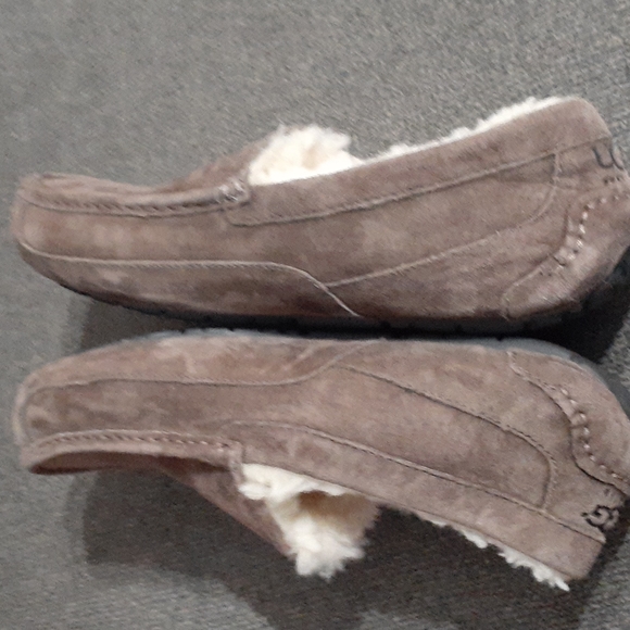 UGG SLIPPER MENS - Picture 8 of 8